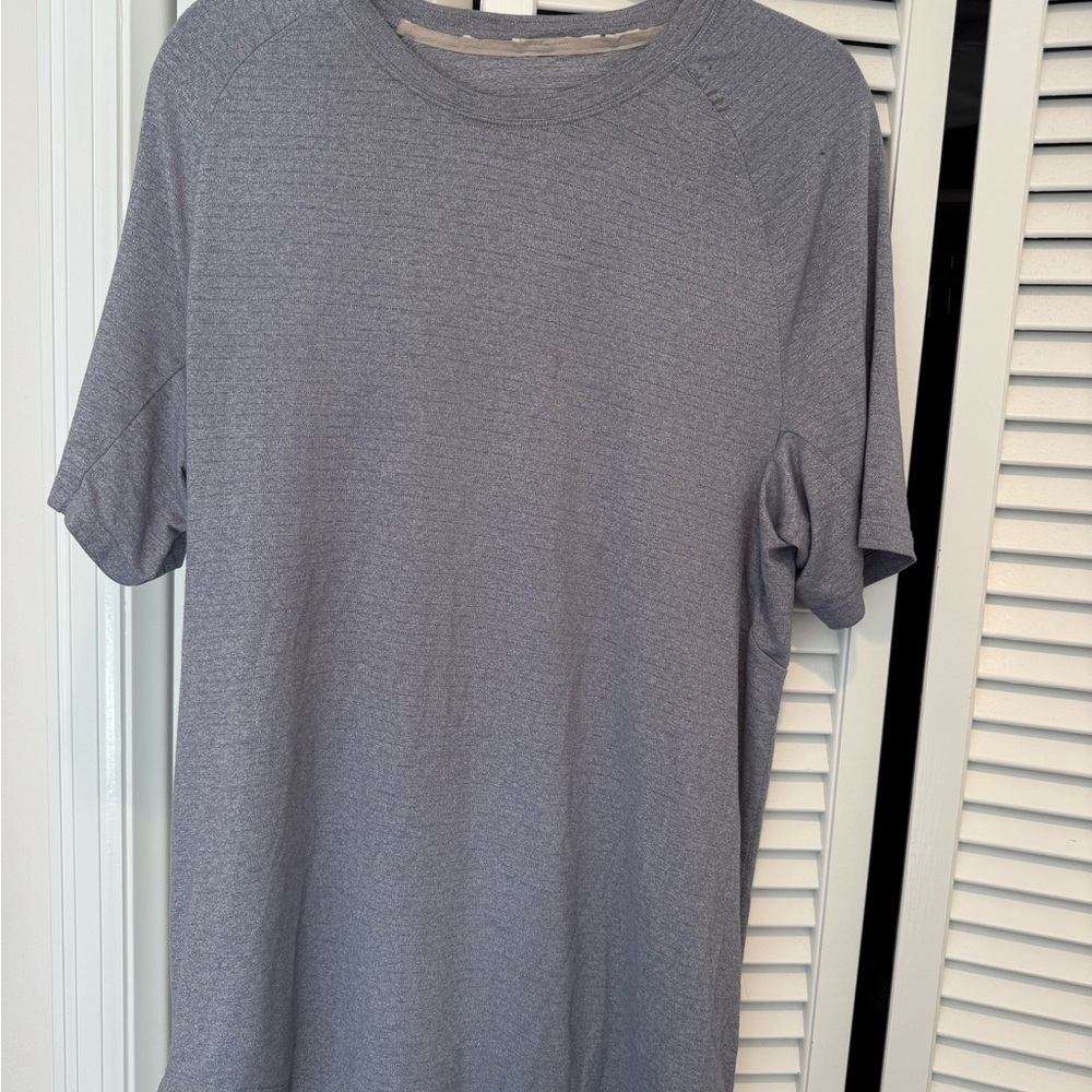 Lululemon Blue Curved Hem Athletic Tee (Size L)